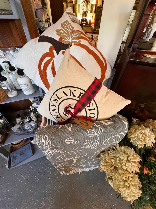 The 1908 Antiques, Gifts, Furniture Restoration — photo from the business 10