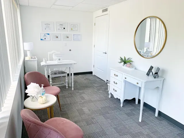 April Gusler Makeup — photo from the business 5