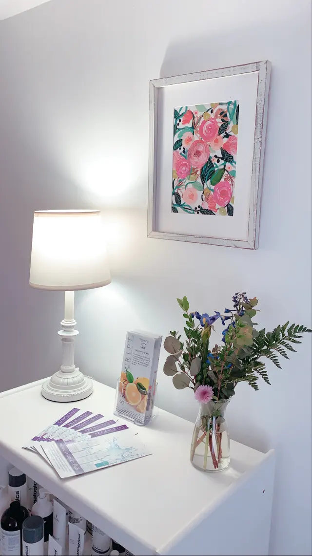 April Gusler Makeup — photo from the business 12