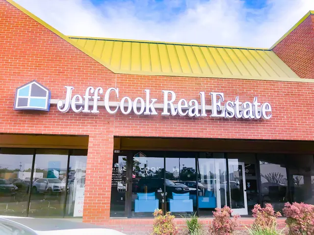 Jeff Cook Real Estate LPT Realty - Charleston — photo from the business 2