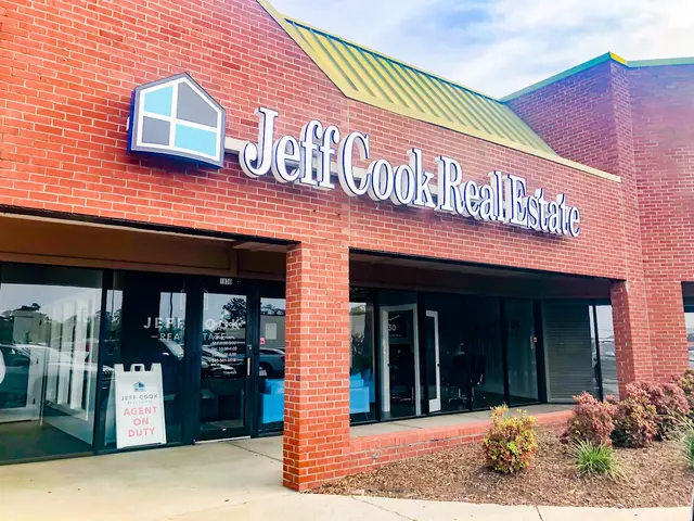 Jeff Cook Real Estate LPT Realty - Charleston — photo from the business 11