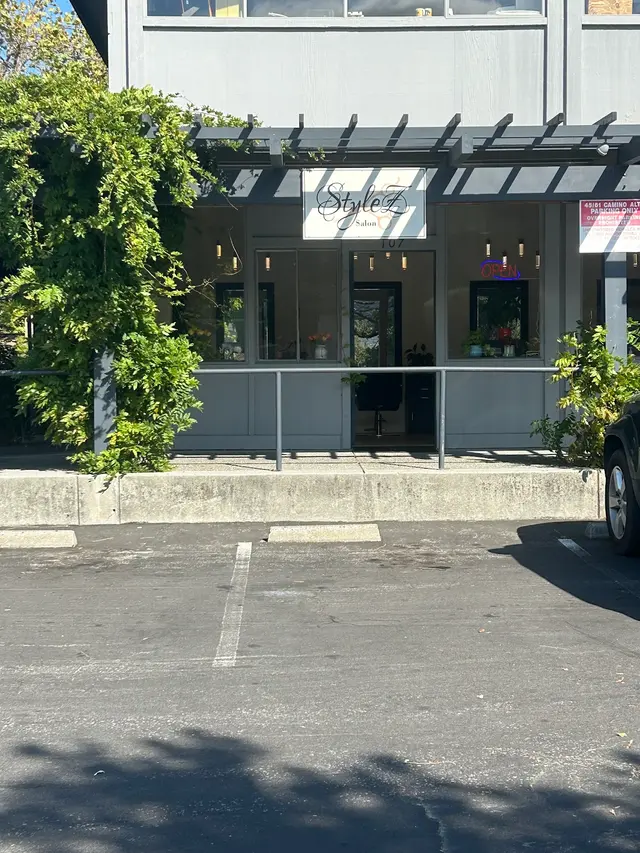 StyleZ Salon — photo from the business 3