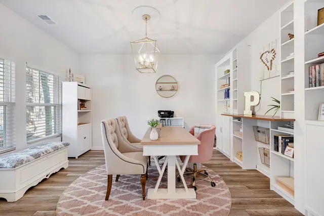 Real Estate House International — photo from the business 8