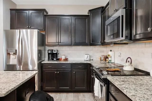 Real Estate House International — photo from the business 6
