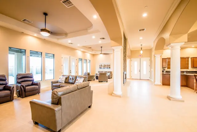 Hacienda De Luna Assisted Living — photo from the business 12
