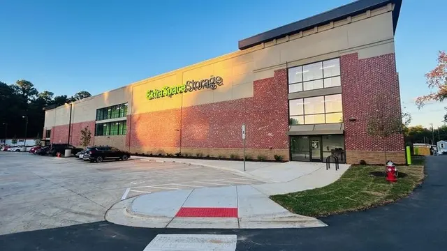 Extra Space Storage — photo from the business 1