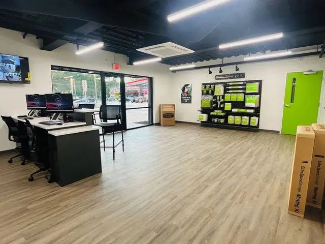 Extra Space Storage — photo from the business 4