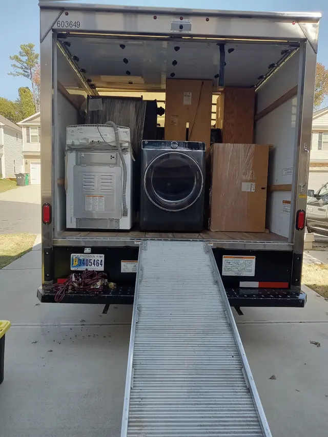 Mack's Moving — photo from the business 4