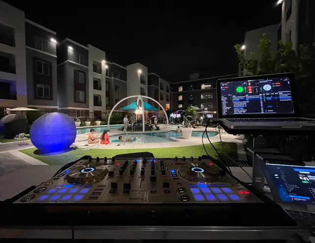 Las Vegas Mobile DJs — photo from the business 4