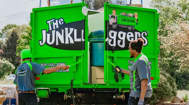 The Junkluggers of Chicago NW Suburbs — photo from the business 3