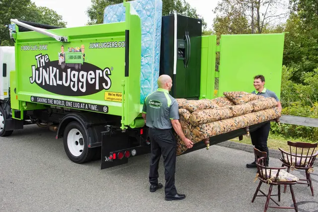The Junkluggers of Chicago NW Suburbs — photo from the business 2