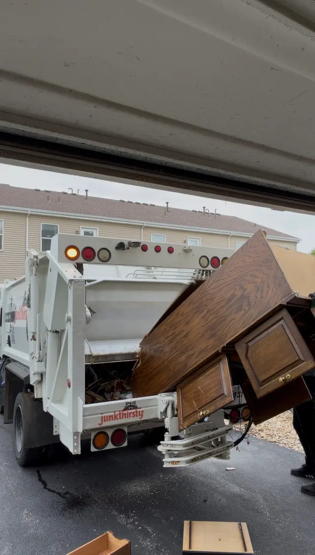 Junk Thirsty — photo from the business 4