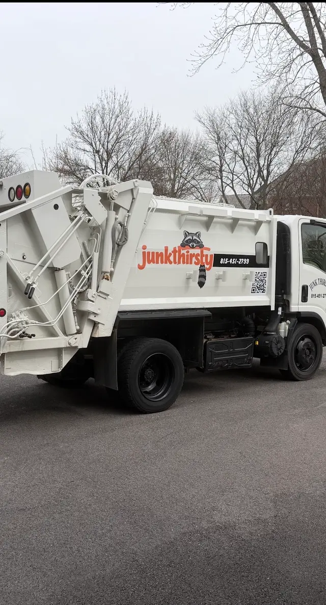 Junk Thirsty — photo from the business 1