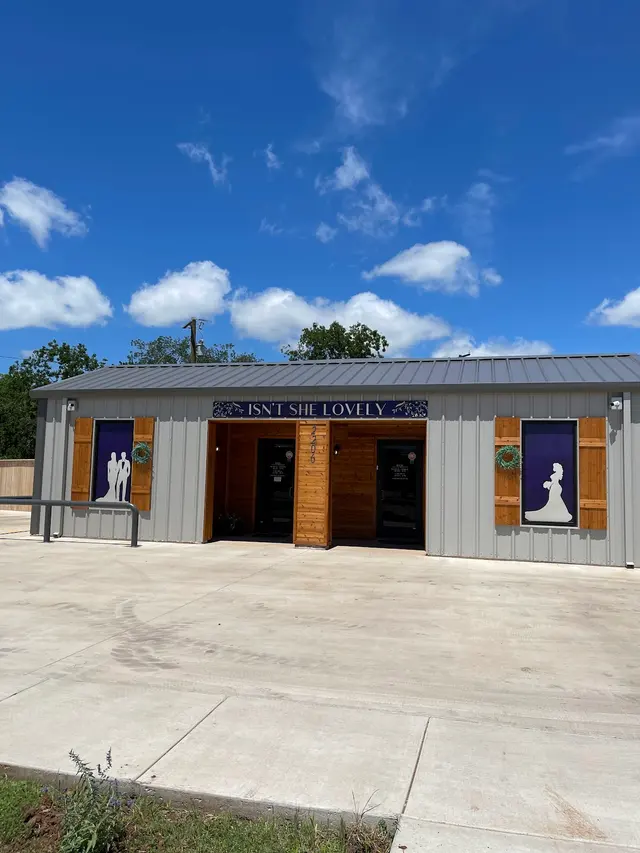 Isn't She Lovely Wedding Boutique — photo from the business 6